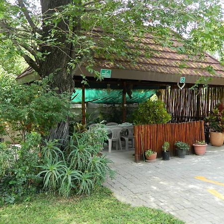 Thamalakane Guest House Maun Esterno foto