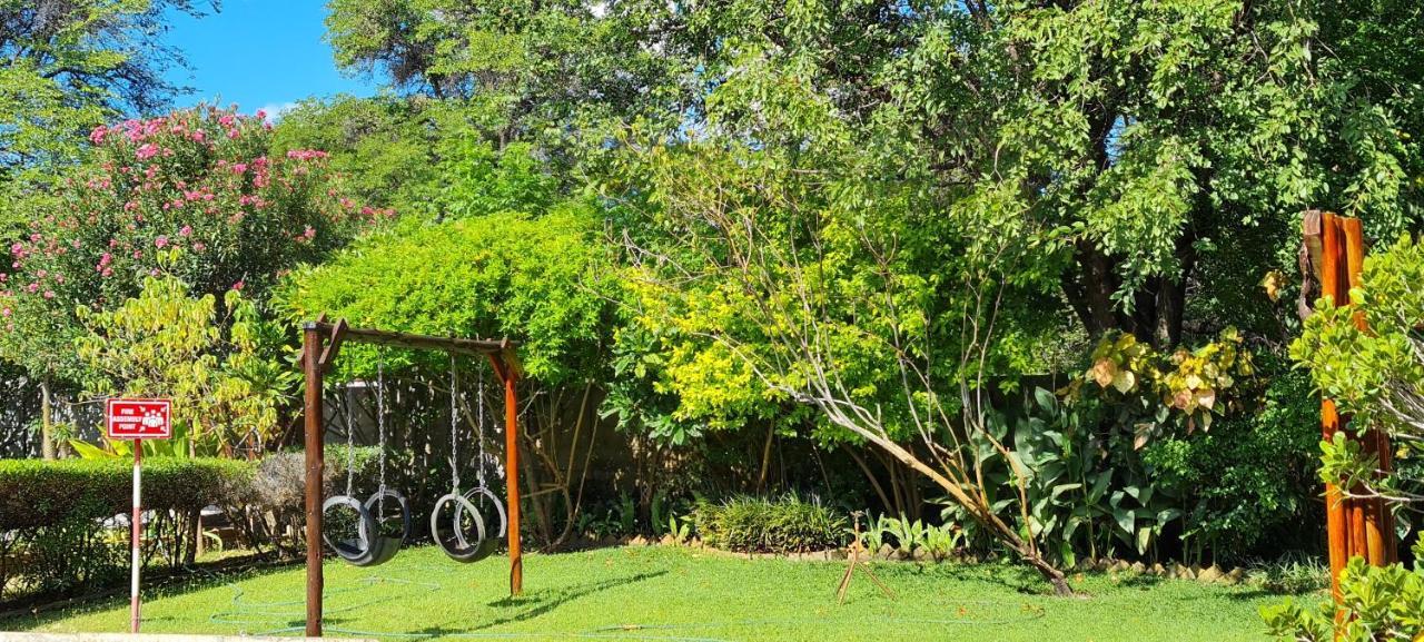 Thamalakane Guest House Maun Esterno foto